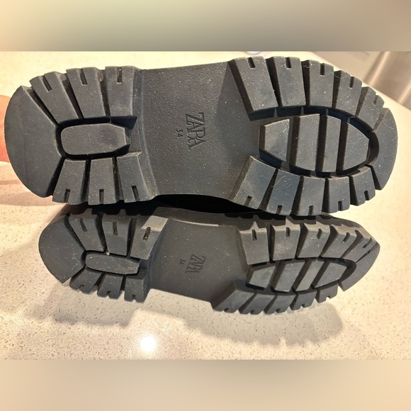 Zara Patent Leather boots, Size 4 - Picture 7 of 7